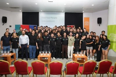 Bursa B&uuml;y&uuml;kşehir, 13 &uuml;lkeden &ccedil;ok sayıda &ouml;ğrenciyi teknoloji buluşmasında bir araya getirdi