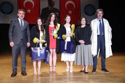 Bursa B&uuml;y&uuml;kşehir Belediye Başkan Vekili Şahin Biba'dan gen&ccedil; mimarlara tavsiyeler