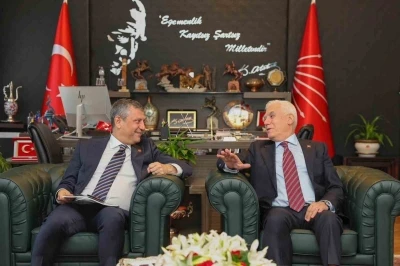 Başkan Mustafa Bozbey&rsquo;den Genel Başkan &Ouml;zg&uuml;r &Ouml;zel&rsquo;e ziyaret