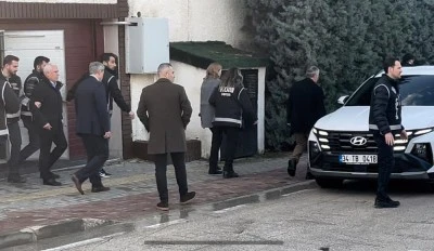 Bursa B&uuml;y&uuml;kşehir Belediye Başkanı Mustafa Bozbey ile birlikte 55 kişi g&ouml;zaltında