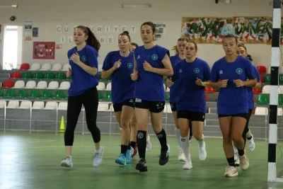 Bursa B&uuml;y&uuml;kşehir Belediyespor Kadın Hentbol Takımı&rsquo;nda kadro tamam