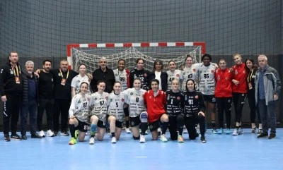 Bursa B&uuml;y&uuml;kşehir Belediyespor şampiyonluğa koşuyor