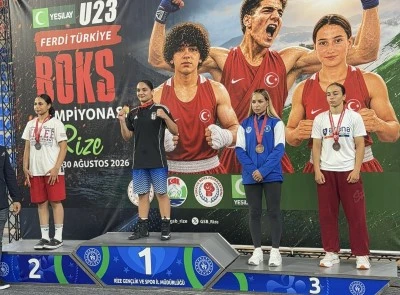 Bursa B&uuml;y&uuml;kşehir Belediyespor'un boks&ccedil;ularından 2 madalya 