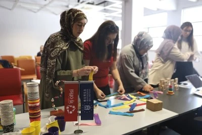 Bursa B&uuml;y&uuml;kşehir &Ccedil;ocuk Bakım Elemanı eğitimleri ile iş bulma s&uuml;recine katkı sağlıyor