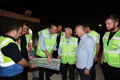 Bursa B&uuml;y&uuml;kşehir'den 17 il&ccedil;e 64 farklı noktada yol yapım &ccedil;alışmaları