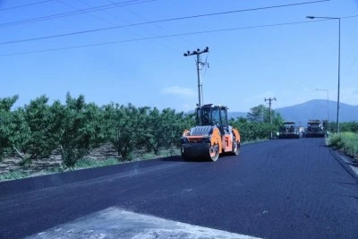 Bursa B&uuml;y&uuml;kşehir'den Kestel'de asfalt &ccedil;alışması