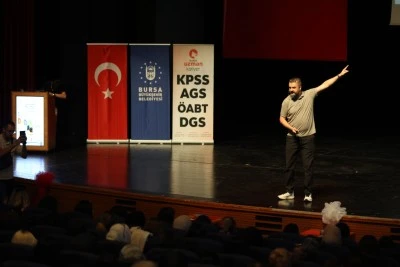 Bursa B&uuml;y&uuml;kşehir'den KPSS'ye hazırlanan gen&ccedil;ler i&ccedil;in seminer
