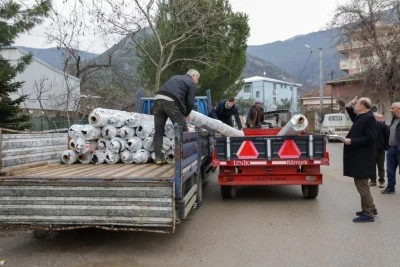 Bursa B&uuml;y&uuml;kşehir'den lodosta zarar g&ouml;ren &ccedil;ift&ccedil;ilere destek