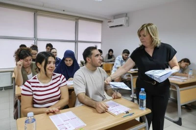Bursa B&uuml;y&uuml;kşehir'den memur adaylarına KPSS provası