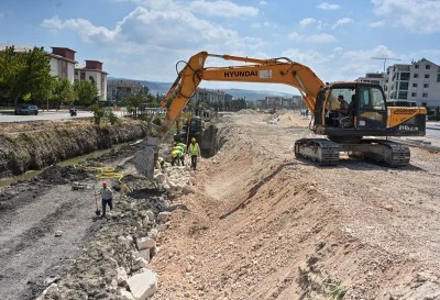 Bursa B&uuml;y&uuml;kşehir'den &Uuml;r&uuml;nl&uuml; Deresi'nde kapsamlı d&ouml;n&uuml;ş&uuml;m
