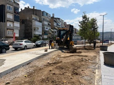 Bursa B&uuml;y&uuml;kşehir, Gemlik&rsquo;te sahil d&uuml;zenleme &ccedil;alışmalarına hız verdi