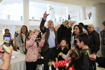 Bursa B&uuml;y&uuml;kşehir gen&ccedil;leri bilimle yetiştiriyor!