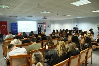 Bursa B&uuml;y&uuml;kşehir, iş arayanlar ile iş verenleri buluşturuyor!