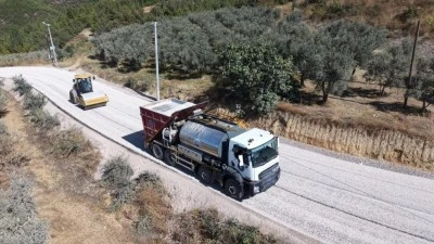 Bursa B&uuml;y&uuml;kşehir, Kestel'de 4 mahallenin yollarını yeniledi