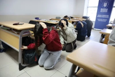 Bursa B&uuml;y&uuml;kşehir olası afetlere karşı hazırlıklarını s&uuml;rd&uuml;r&uuml;yor