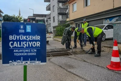 Bursa B&uuml;y&uuml;kşehir olumsuz hava koşullarına karşı t&uuml;m ekipleriyle sahada