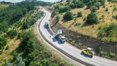Bursa B&uuml;y&uuml;kşehir, Orhaneli'nin yollarını yeniliyor