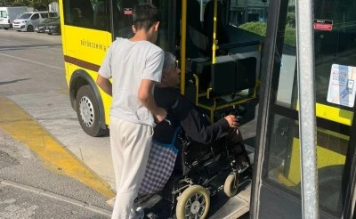 Bursa B&uuml;y&uuml;kşehir, &ouml;zel gereksinimli &ouml;ğrenciyi sınava ulaştırdı
