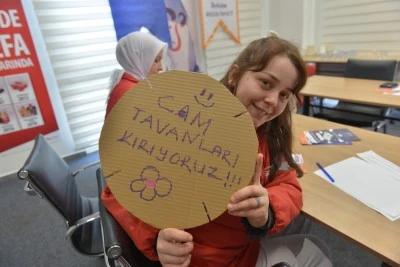 Bursa B&uuml;y&uuml;kşehir ve Eker S&uuml;t'ten kadın &ccedil;alışanların haklarına dikkat &ccedil;ekildi
