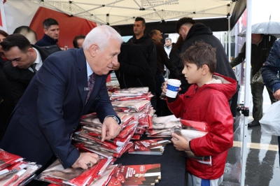 Bursa Cumhuriyetine Sahip &Ccedil;ıkıyor