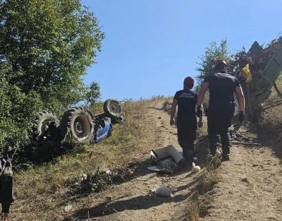 Bursa'da 15 yaşındaki &ccedil;ift&ccedil;i trakt&ouml;r altında can verdi