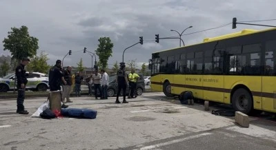 Bursa'da 18 yaşındaki gen&ccedil; belediye otob&uuml;s&uuml;n&uuml;n altında can verdi 