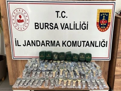 Bursa&rsquo;da 2,5 milyon liralık ka&ccedil;ak saat ele ge&ccedil;irildi
