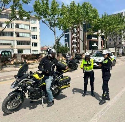 Bursa'da 2 haftada 23 bin 631 ara&ccedil; s&uuml;r&uuml;c&uuml;s&uuml;ne  ceza kesildi