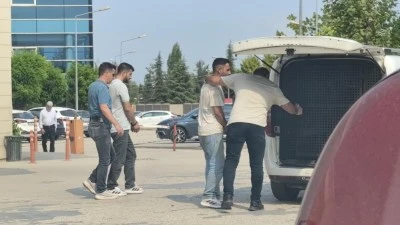 Bursa'da 2 hırsız 150 kiloluk kasayı &ccedil;aldı, i&ccedil;inden sahte altın &ccedil;ıktı 