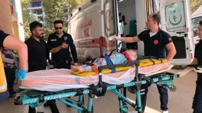 Bursa'da 2 yaşındaki &ccedil;ocuk 3. katın penceresinden d&uuml;şt&uuml;