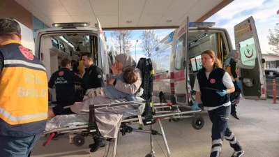 Bursa'da  3. kattaki balkondan d&uuml;şen &ccedil;ocuk yaralandı