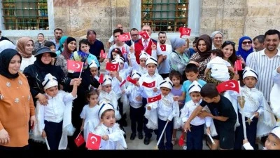 Bursa&rsquo;da 530 yıllık s&uuml;nnet geleneği yaşatıldı