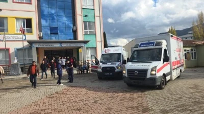 Bursa'da 60 &ouml;ğrenci ve personel zehirlendi 