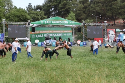 Bursa&rsquo;da, 63. Tarihi &Ccedil;alı Yağlı G&uuml;reşleri Heyecanı