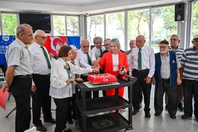 Bursa'da 7'den 70'e zafer sevinci