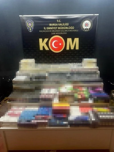 Bursa'da 8 bin 870 paket ka&ccedil;ak sigara ele ge&ccedil;irildi