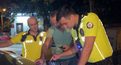 Bursa'da alkoll&uuml; bisiklet s&uuml;r&uuml;c&uuml;s&uuml; polislere 'Ağlama' şarkısını s&ouml;yledi