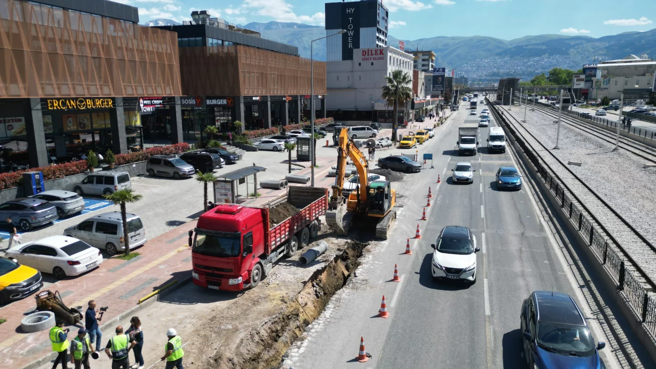 Bursa'da altyapı g&uuml;&ccedil;leniyor! 230 metrelik yeni hat