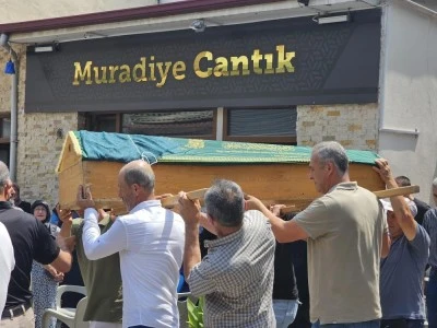 Bursa'da ambulans kazasında hayatını kaybeden fel&ccedil;li kadın son yolculuğuna uğurlandı