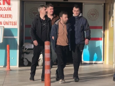 Bursa&rsquo;da ara&ccedil;lardan eşya &ccedil;alan ş&uuml;pheli tutuklandı