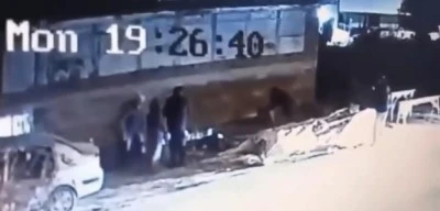 Bursa'da başıboş k&ouml;pek 3 kişiyi yaraladı