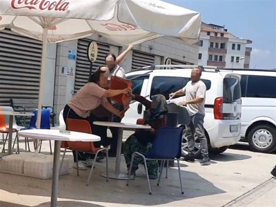 Bursa'da bebeğinin &ouml;l&uuml;m haberini alan anne, eşinin ailesine saldırdı