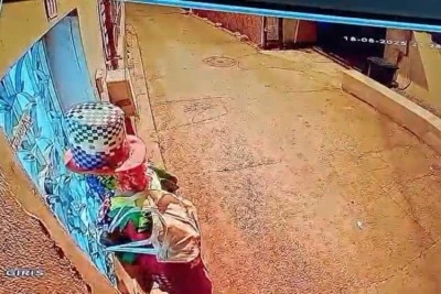 Bursa'da bı&ccedil;aklı palya&ccedil;o paniği...