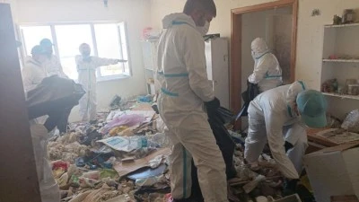 Bursa'da bir apartman dairesinden 28 ton &ccedil;&ouml;p &ccedil;ıkarıldı