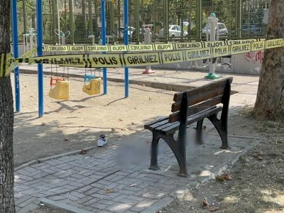Bursa'da bir gen&ccedil; parkta pompalı t&uuml;fekle vuruldu