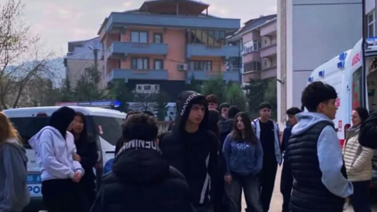 Bursa'da bir &ouml;ğrenci bı&ccedil;aklandı 