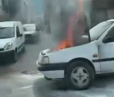 Bursa'da bir otomobil alevlere teslim oldu