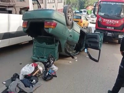 Bursa'da bir otomobil takla attı