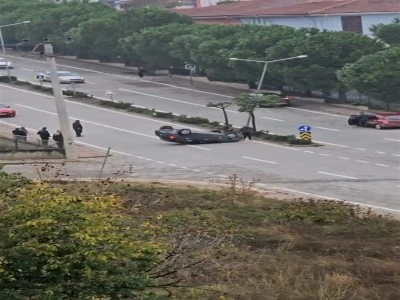 Bursa'da bir otomobil takla attı