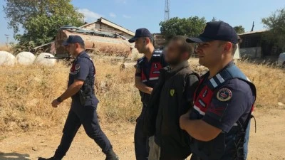Bursa'da &ccedil;alıntı otomobil ile polis ve jandarmayla kovalamaca 